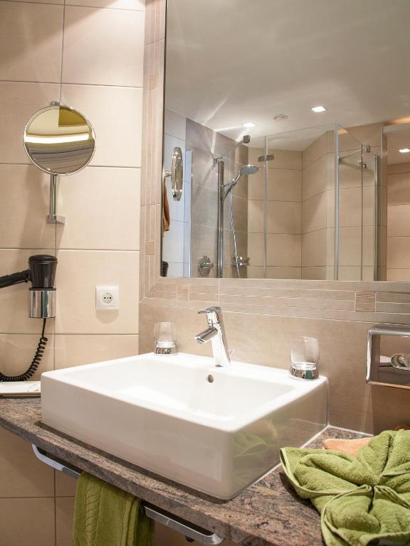 Hotel Neder Ischgl Zimmer foto